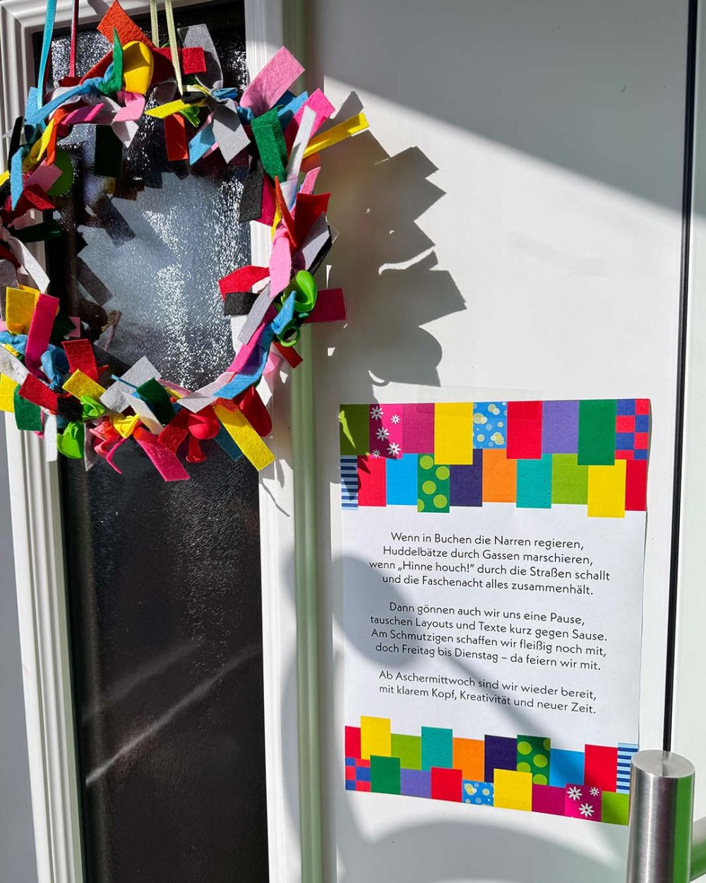 Faschenachtsgedicht an der Haustür