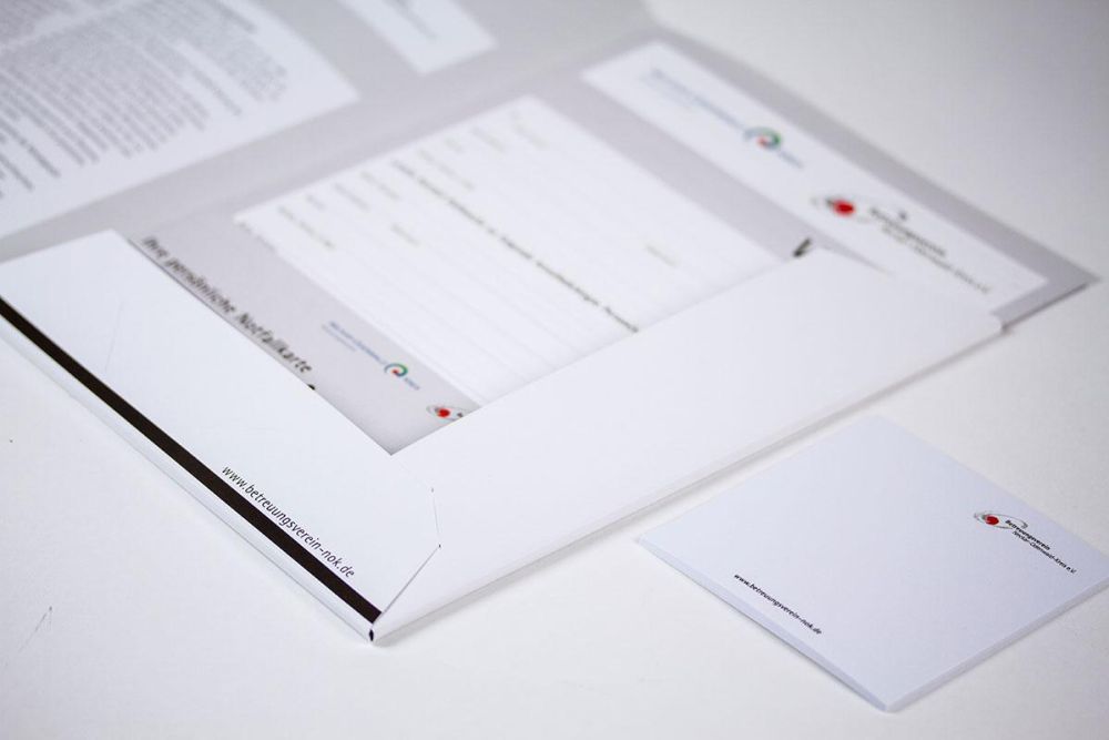 Inhalt der Vorsorgemappe und Notizzettel Block Betreuungsverein NOK