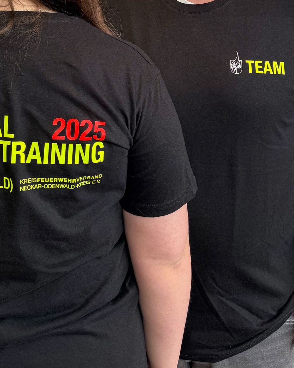 TRT Shirts vorder- und Rückseite