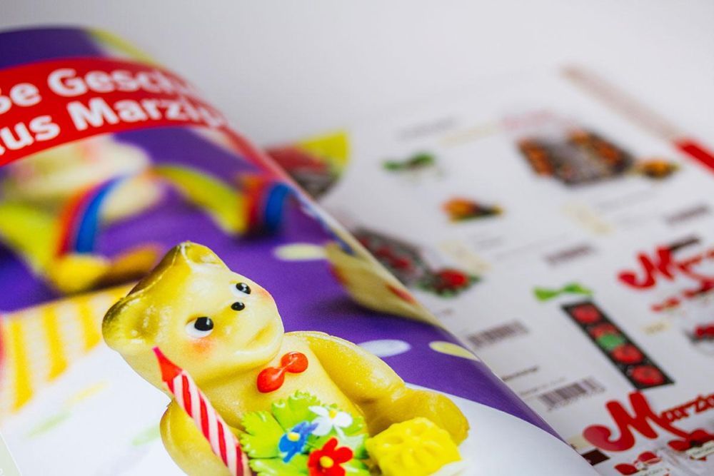 Katalog mit Marzipan Teilen
