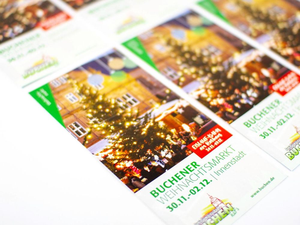 Flyer mit Weihnachtsbaum