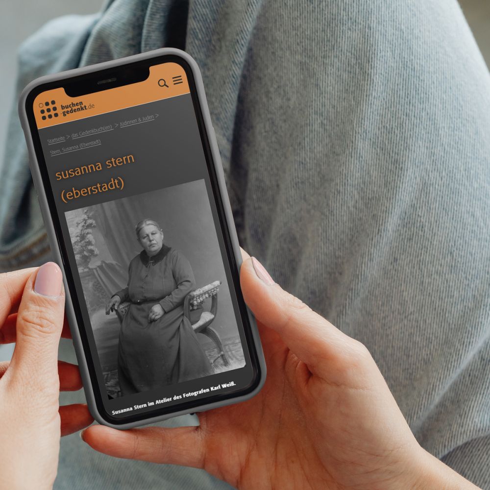 Buchen gedenkt Seite auf einem Handy