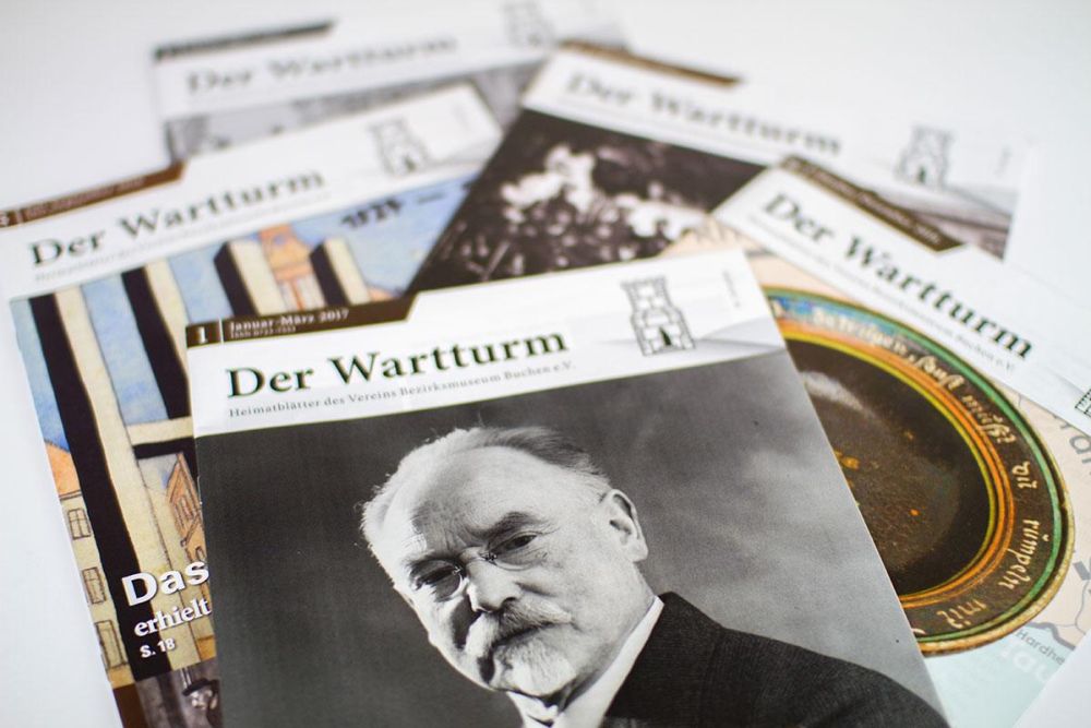 Verschieden Ausgaben vom Wartturm Magazin
