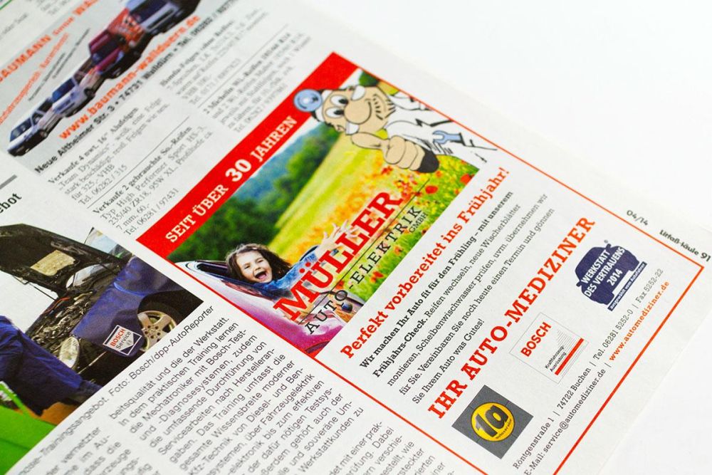 Werbeanzeige in der Litfaßsäule