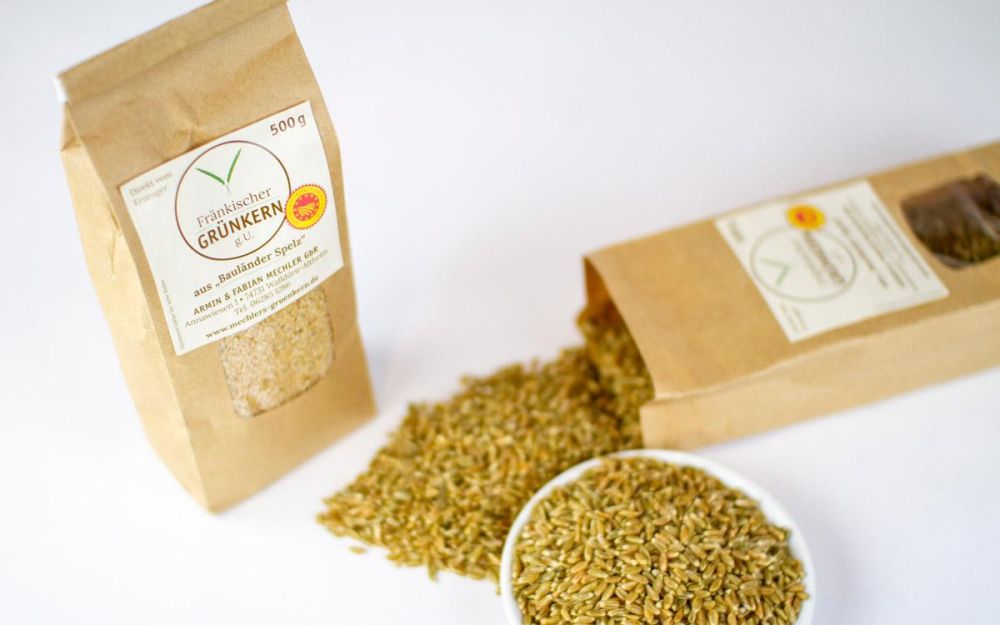 Grünkern in der Verpackung und lose