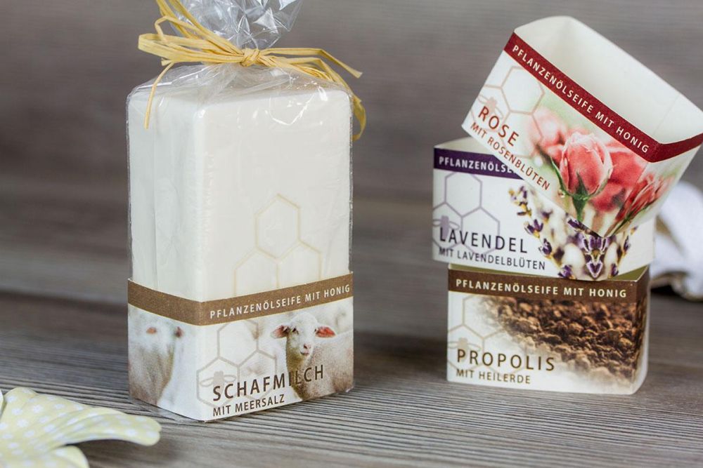 Schafmilch Seife in Cellophan und mit Banderole