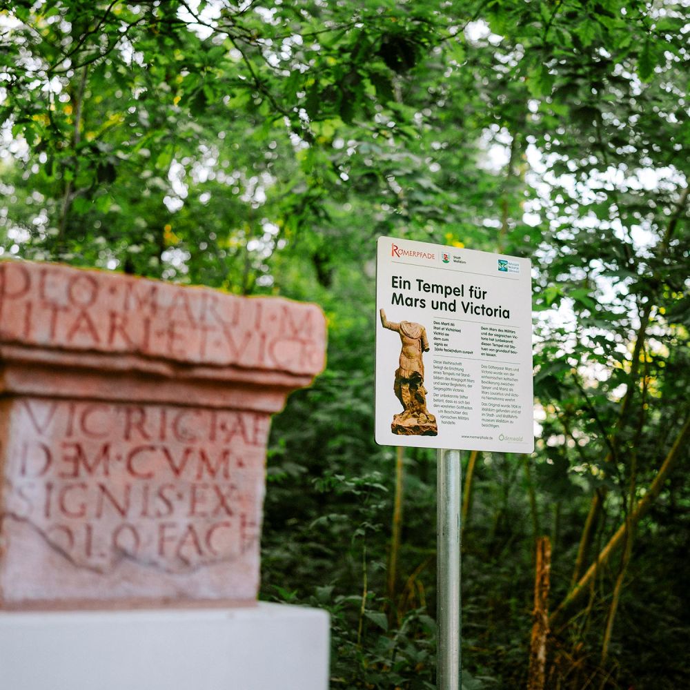 Infotafeln entlag der Römerpfade