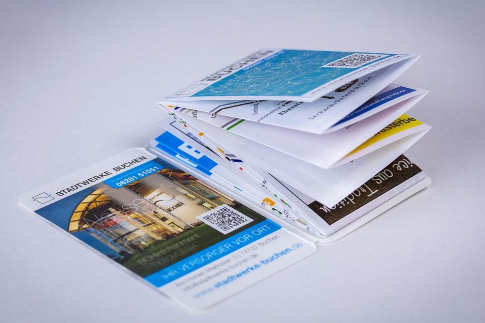 Visitenkarte und Faltstadtbusplan