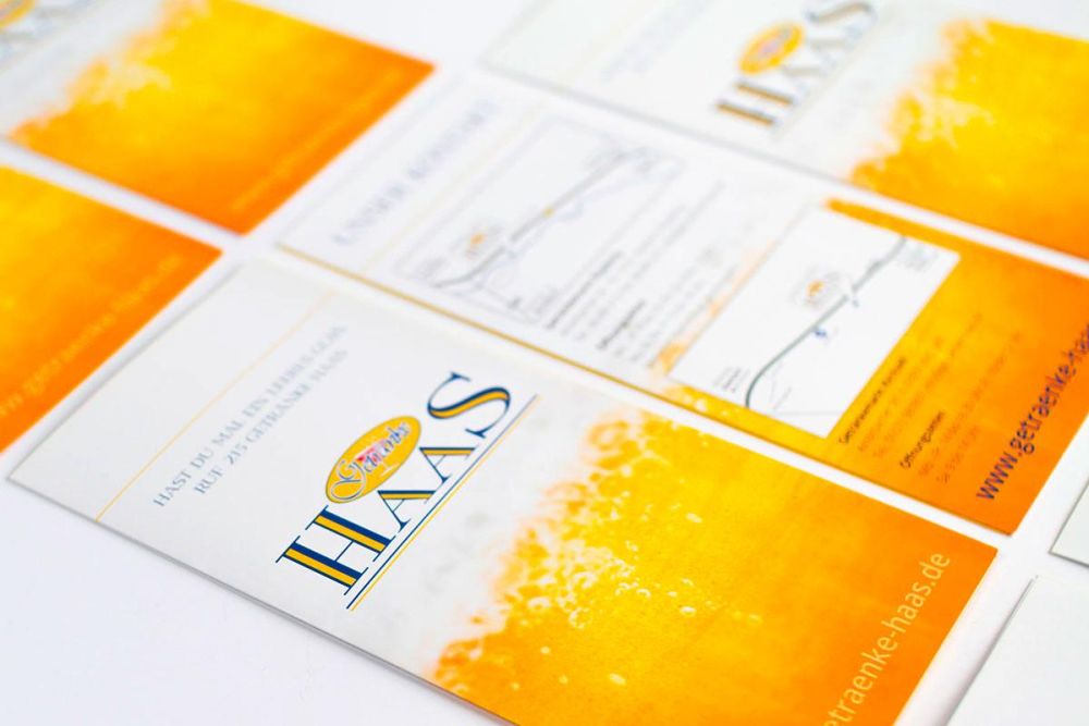 Flyer für Getränke Haas in Bier und Schaum Optik