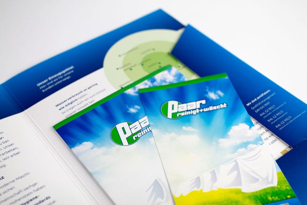 Mappe und Flyer für Wäscherei Paar