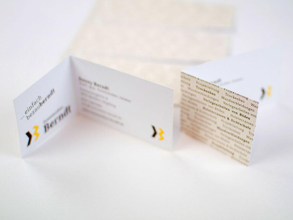 zwei Klappvisitenkarten