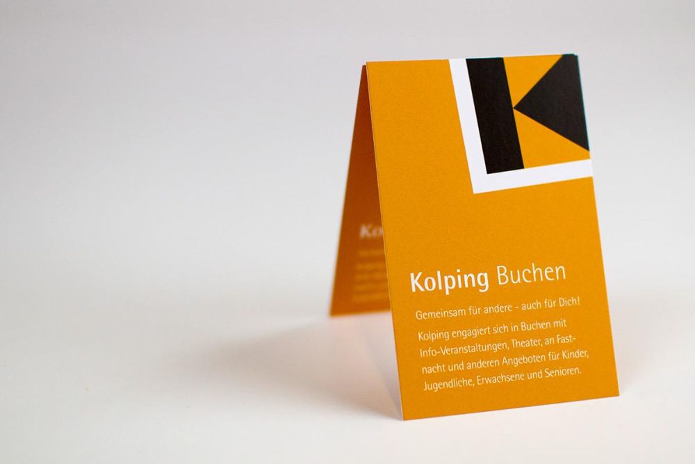 Aufstellbare Klapp Terminkärtchen in Visitenkarten Format