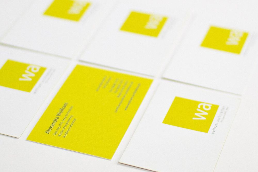 Visitenkarten im neuen Corporate Design für Wolfram Architekten in gelb-grün und weiß