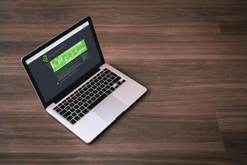 Webseite IFH auf einem MacBook