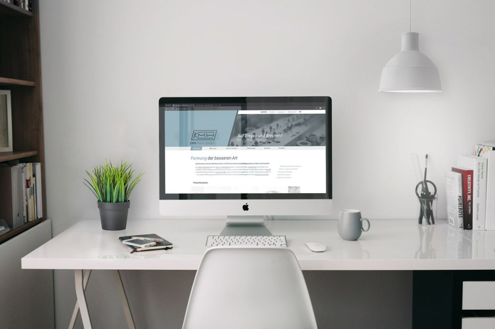 Webseite KMW Parth auf einem iMac