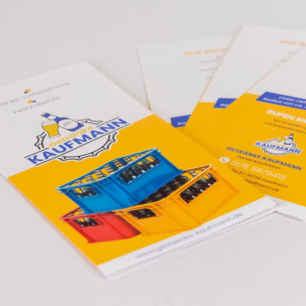 Mehrere Flyer für Getränke Kaufmann 