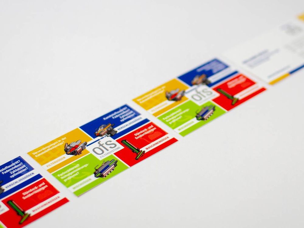 ofs Visitenkarten aneinander gereiht