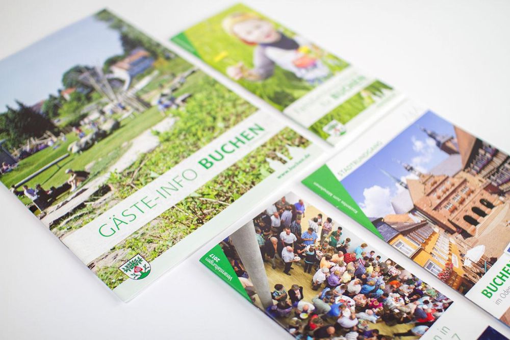 Gäste-Info und Flyer über Buchen in neuem Corporate Design