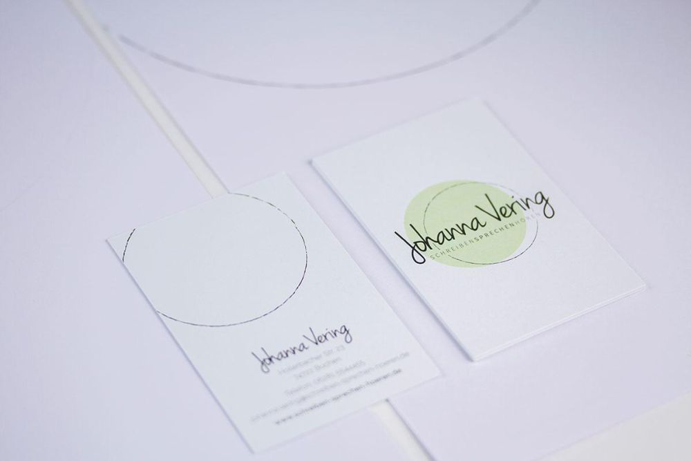 Visitenkarten für Johanna Vering mit Kreiselementen