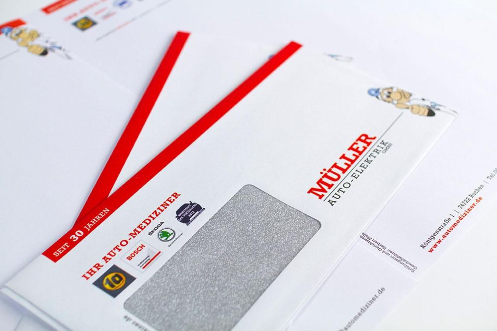 Briefumschläge mit dem Automediziner drauf